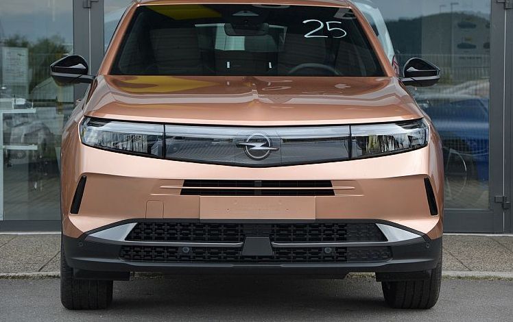 Zunanja slika - Opel Grandland - 1.2 MHEV 100KW TURBO GS DCT - 2