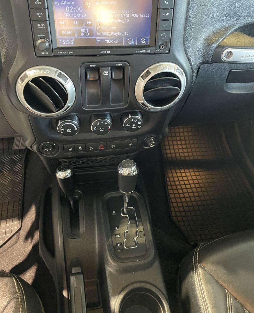 Zunanja slika - Jeep Wrangler - 2.8CRD-AUT-SAHARA-GRETJE SEDEŽEV-USNJE - 15
