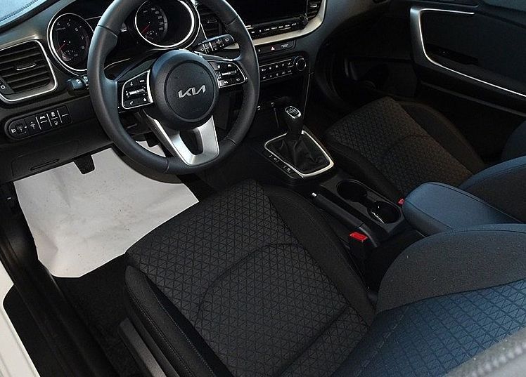 Zunanja slika - KIA Ceed - 1.0 T-GDi LX Champion+ ISG. M T 74 kW 30 LET° - 6