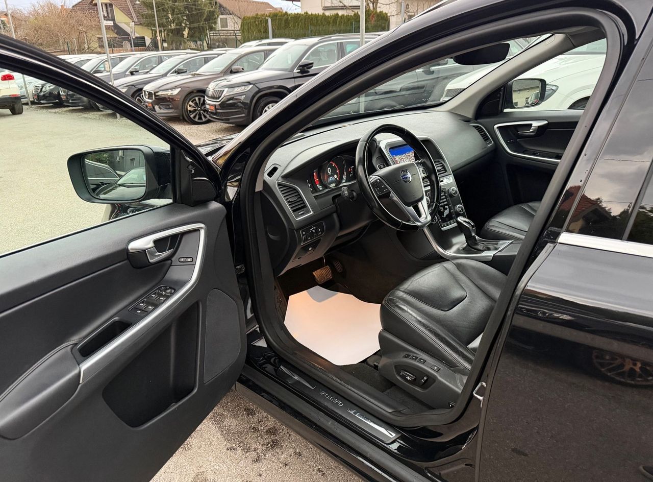 Zunanja slika - Volvo XC60 - D4 Summum AUT. LED XENON ACC NAVI BLS VIRTUAL - 14