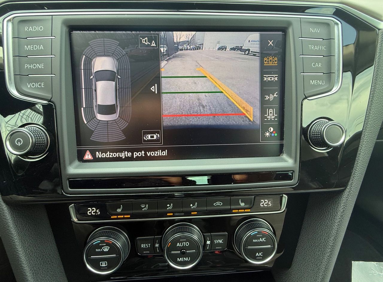 Zunanja slika - VW Passat - 2.0 TDI 4MOT avt. R-line-Virtual-Matrix-Kamera-F1 - 18