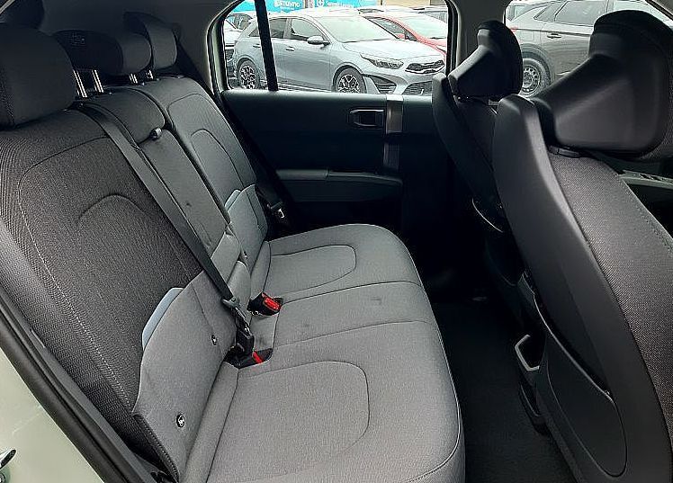 Zunanja slika - KIA EV3 - 58.3 kWh baterija. 150 kW  204 KM  Star - 10