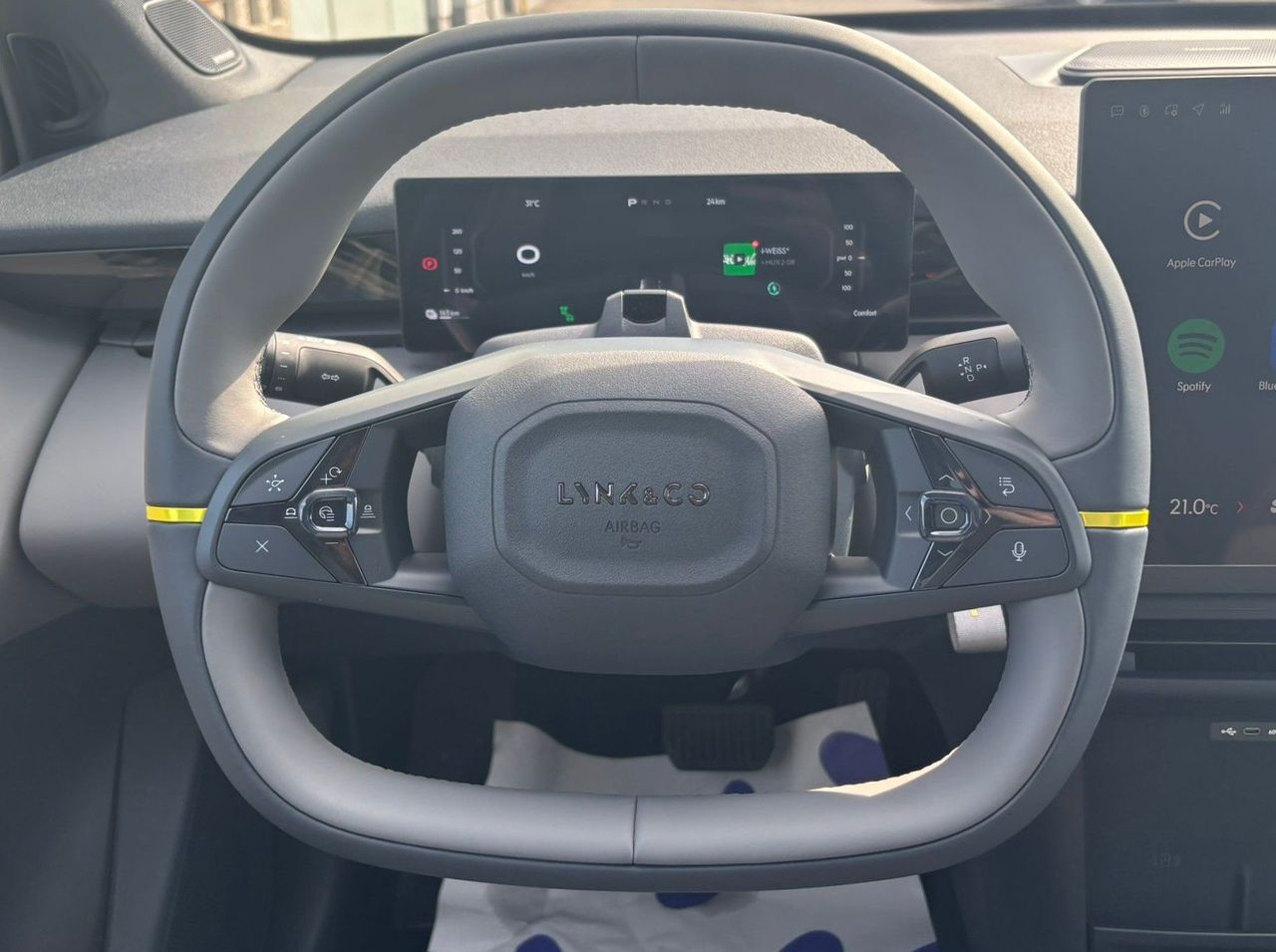 Zunanja slika - Lynk & Co 02 - MORE 66kWH - 10