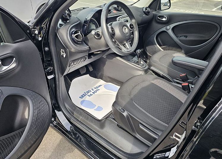 Zunanja slika - Smart Smart forfour - forfour EQ electric drive  82 KM PARKsenz|LED|gretjeSEDEŽEV - 7