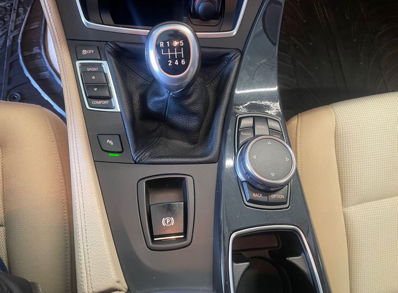 Zunanja slika - BMW Serija 5 - Touring: 520d touring XSENON.NAVI.2XPDC.PANORAMA.TEMPOMA - 18