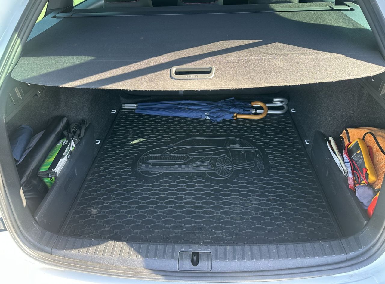 Zunanja slika - Škoda Octavia - 2.0 TSI RS 245 DSG.KAMERA.LED.KLJUKA.SLOVENSKI - 16