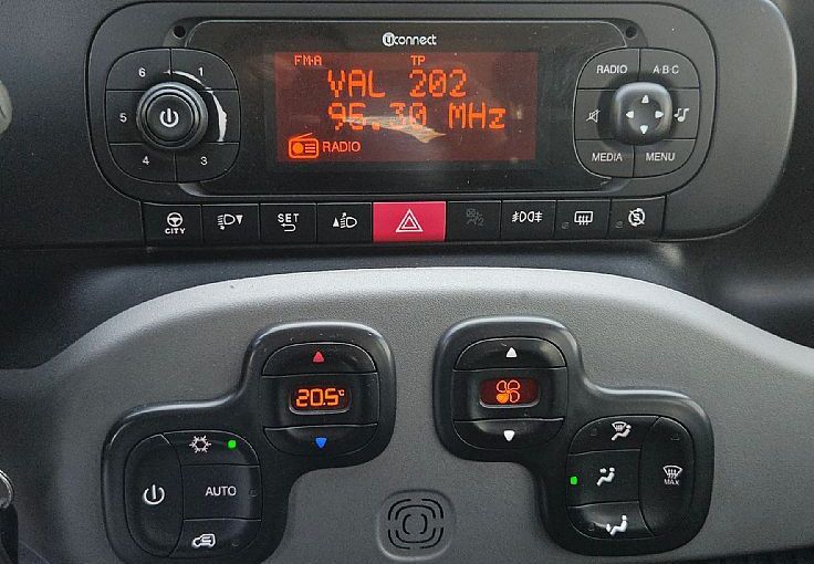 Zunanja slika - Fiat Panda - CLIMBING 4x4 1.3 JTD 95ks °MOTOR z 30.000 km° - 9