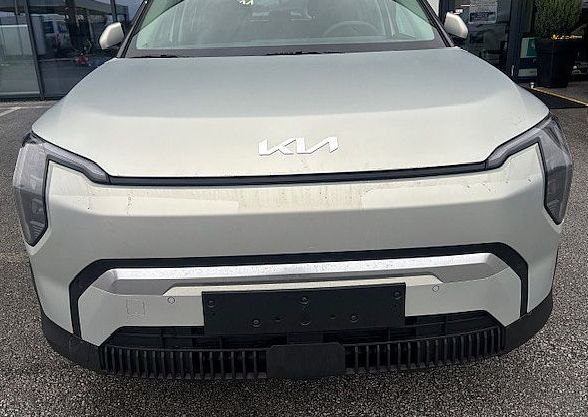 Zunanja slika - KIA EV3 - KIA  STAR  58.3 kWh  - 204 KM - 9