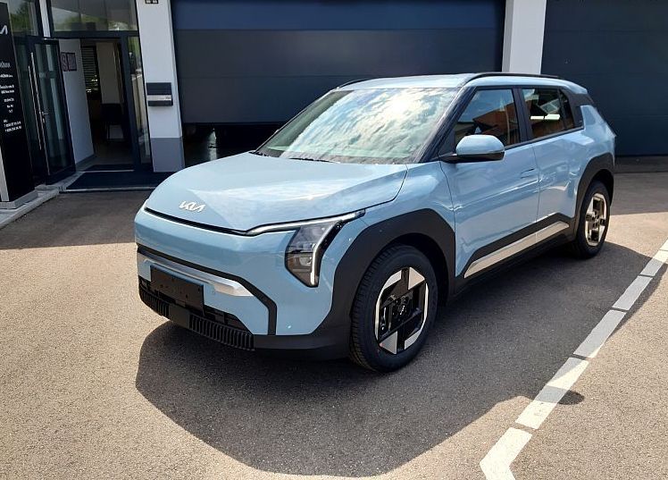 Zunanja slika - KIA EV3 - 58.3 kWh baterija. 150 kW  204 KM  SKAY - 1