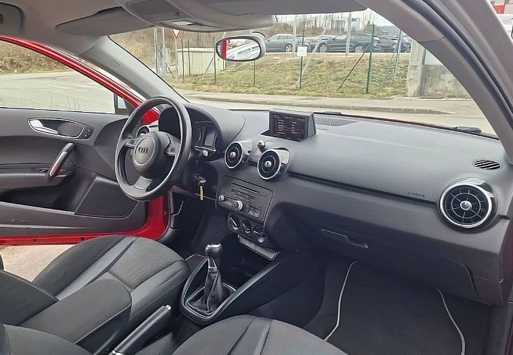 Zunanja slika - Audi A1 - 1.2 TFSI Attraction ZELO LEP ATRAKTIVEN - 11