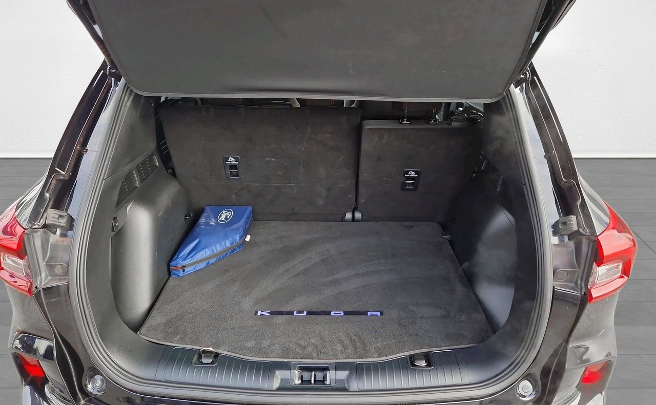 Notranja slika - Ford Kuga - ST-LINE 1.5 EcoBoost 137kW A8-SLO-NAVI-ZIM.PAK. - 16