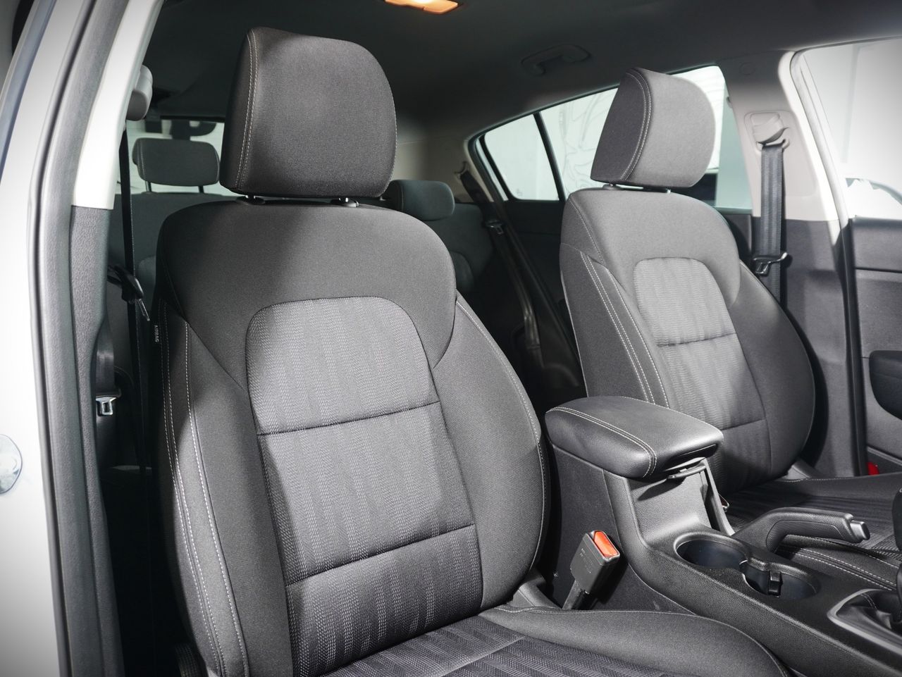 Zunanja slika - KIA Sportage - 2WD 1,6 - 18