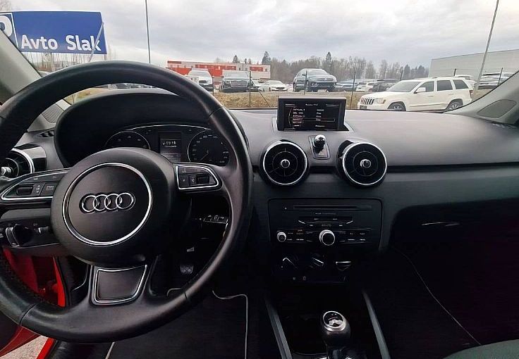 Zunanja slika - Audi A1 - 1.2 TFSI Attraction ZELO LEP ATRAKTIVEN - 10