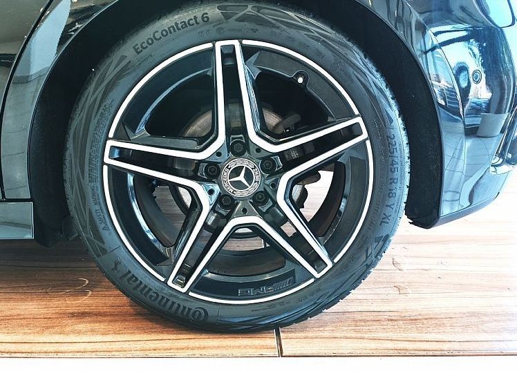 Zunanja slika - Mercedes-Benz A-Razred - 180 AMG LINE-PANORAMA-ALCANTARA-KEYLESS-AMBI-VIDEO - 5