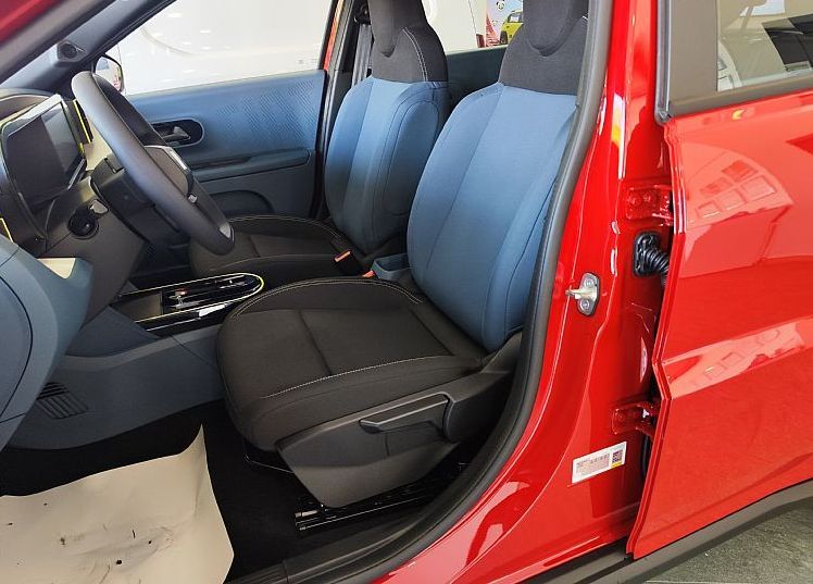 Zunanja slika - Fiat Grande Panda - 1.2 T-Gen3 110 AT 6 Icon - 4