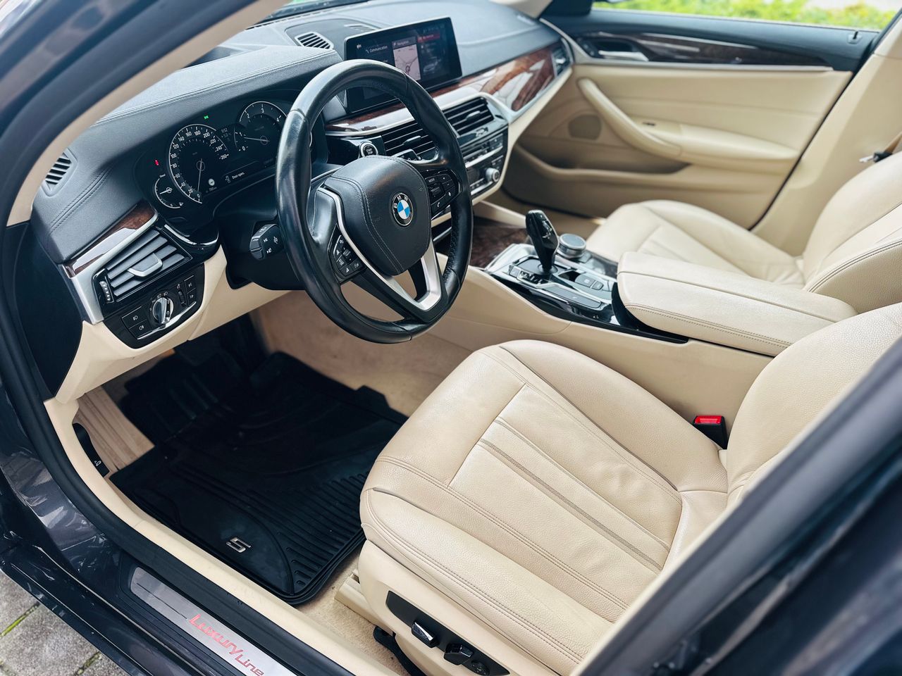 Zunanja slika - BMW serija 5 Touring - Serija 5 520d Luxury Line  I Head Up  I RADAR - 6