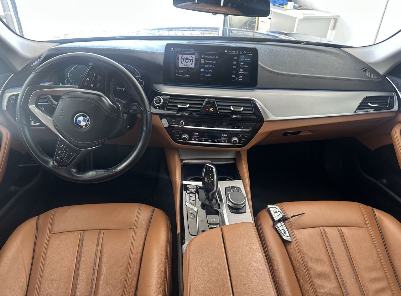 Zunanja slika - BMW Serija 5 - Touring: 530 e Luxury Line 2.0 215KW.NEMŠKI+4ALU.KAMERA. - 1