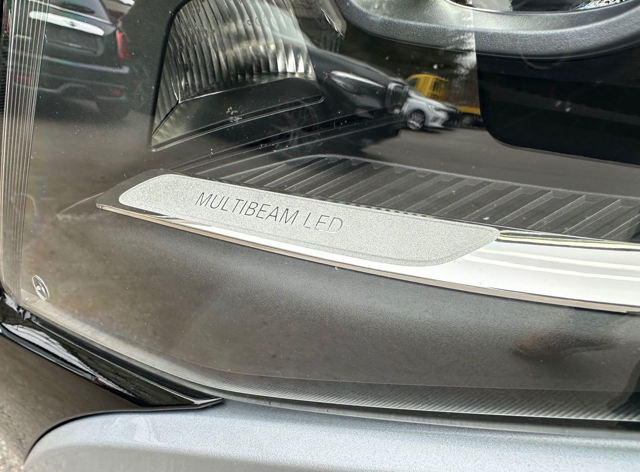 Zunanja slika - Mercedes-Benz V-Razred - V 250d 4M dolgi-PANORAMA-KAM360-BURMESTER-VK-20COL - 18