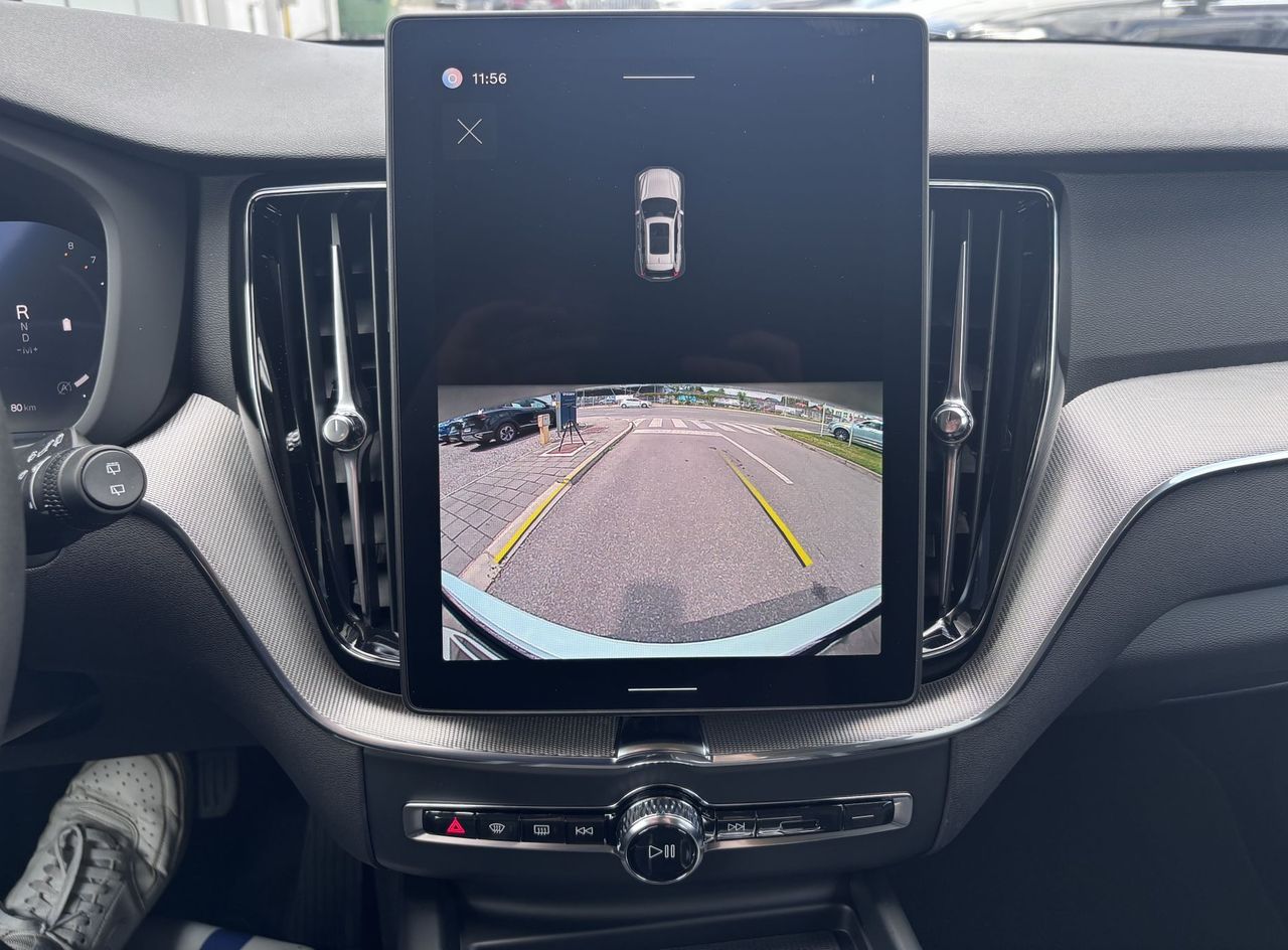 Zunanja slika - Volvo XC60 - B5P  Core AT AWD 3 leta garancije + 3 servisi - 18