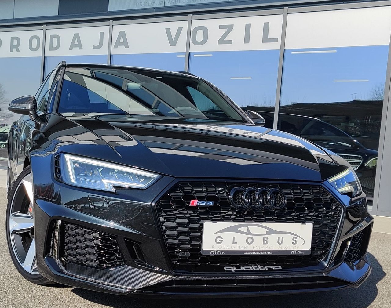 Zunanja slika - Audi RS4 Avant - 2.9 TFSI quattro tiptronic - 2
