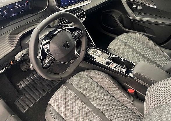 Zunanja slika - Peugeot 2008 - GT HIBRID 145 - 8