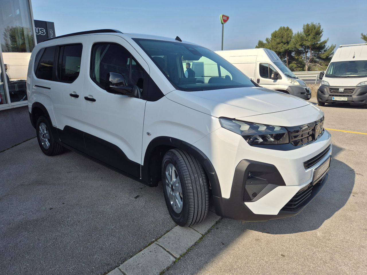 Zunanja slika - Peugeot Rifter - L2 Allure 1.5 B-HDi 130 - 4