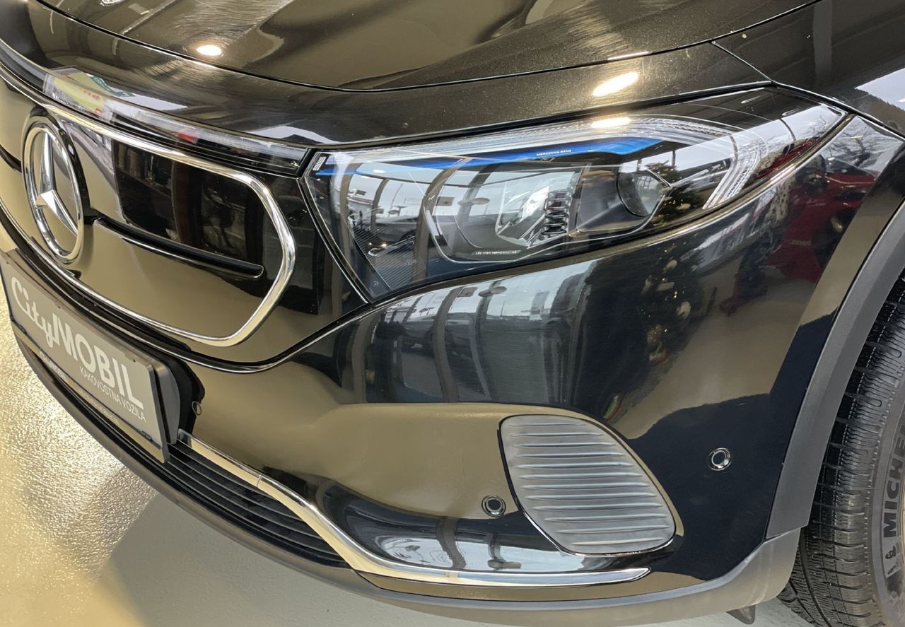 Zunanja slika - Mercedes-Benz EQA - NAVIGACIJA-TEMPOMAT-AMBIENT-GRETJE SEDEŽEV-KAMERA - 17