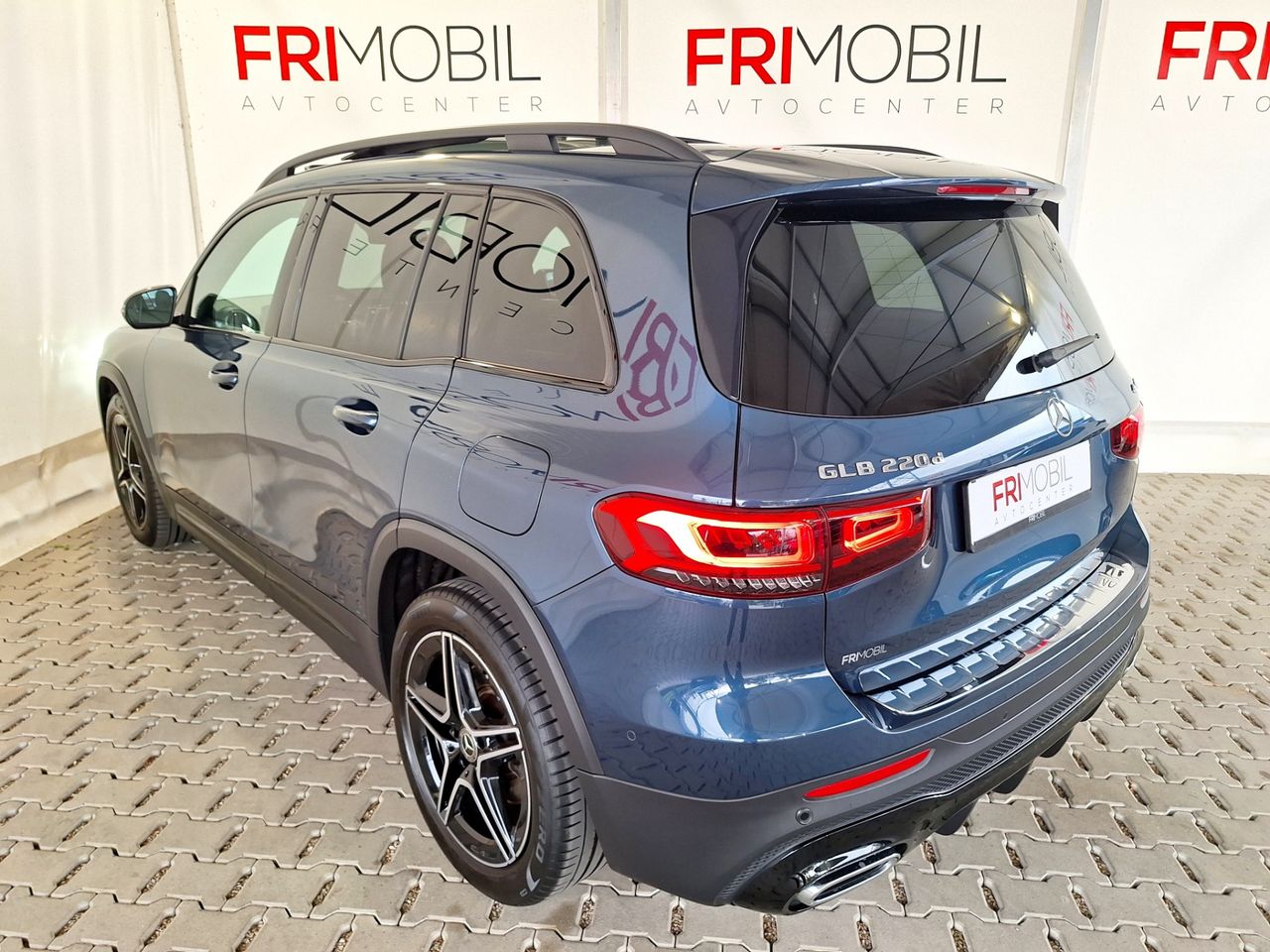Zunanja slika - Mercedes-Benz GLB-Razred - GLB 220 d 4MATIC AMG•MULTIBEAM•MEMORY•PANORAMA•ACC - 6