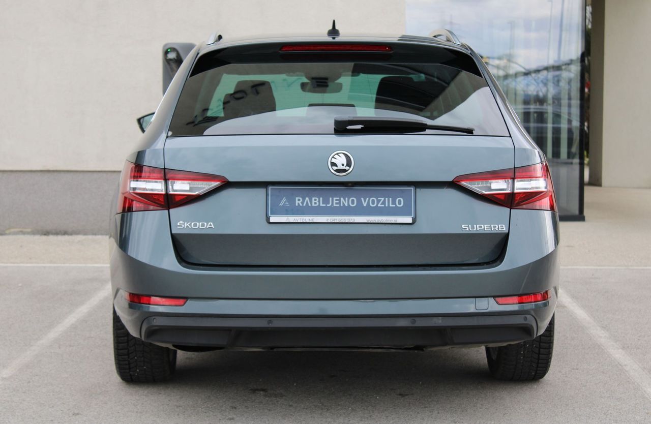 Zunanja slika - Škoda Superb - 1.6 TDI Style Combi 88 kW NAVI TEMPO GRET SED KAM - 5