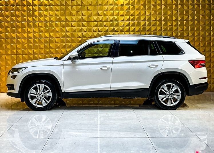 Zunanja slika - Škoda Kodiaq - 2.0 TDI 4X4 AUT.GRETJE VOLANA-360 KAMERA - 6