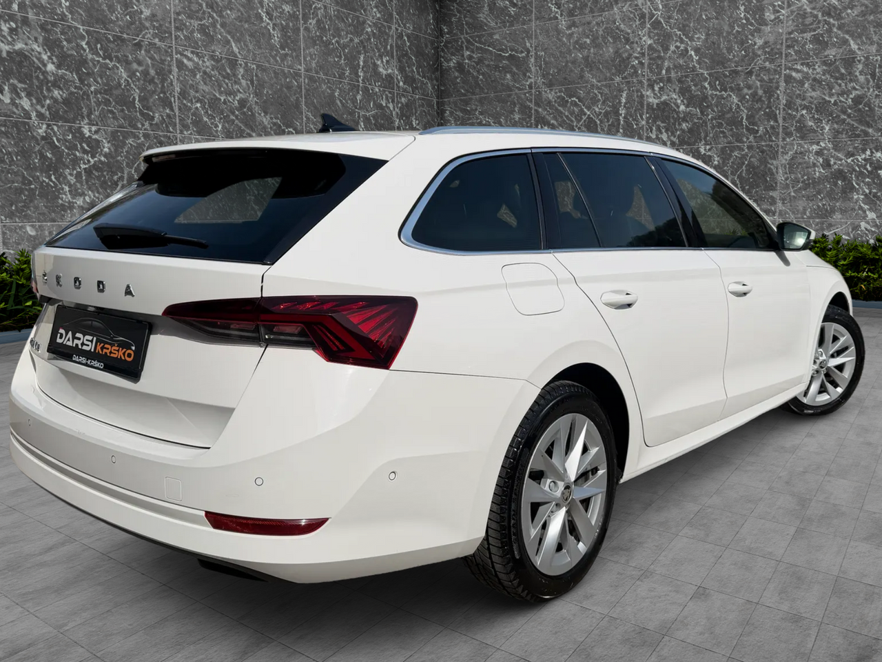 Zunanja slika - Škoda Octavia - 2.0TDI Style DSG 150PS MATRIX ACC PRIKLOP ALU17 - 2