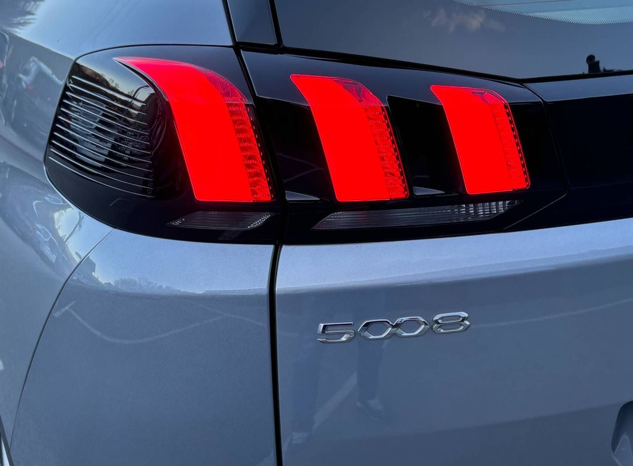 Zunanja slika - Peugeot 5008 - 1.2 PURETECH 130 ACTIVE PACK EAT8 LED-KAMERA-NAVI - 19