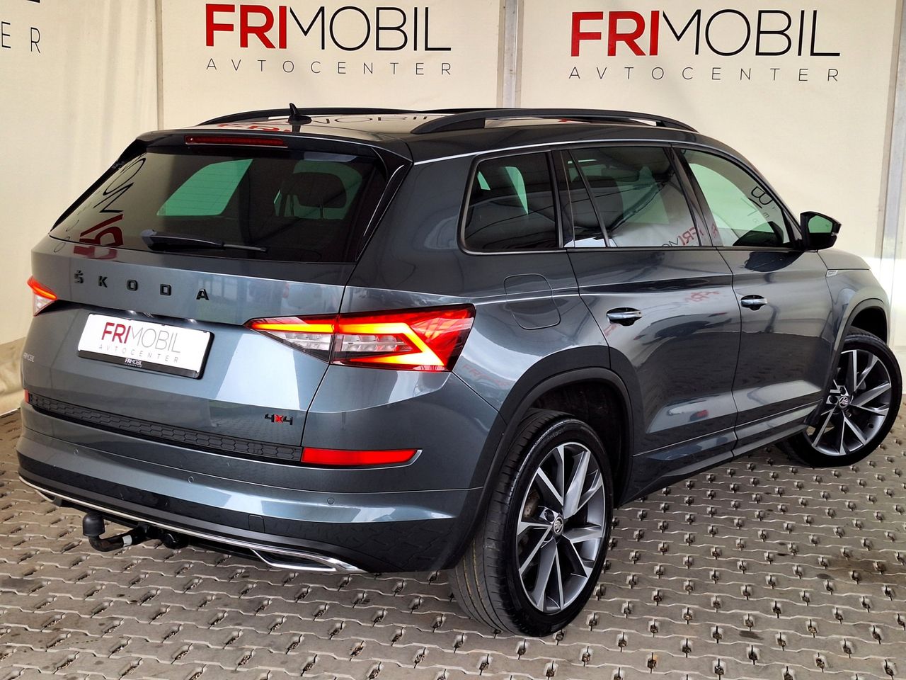 Zunanja slika - Škoda Kodiaq - 2.0 TDI 4X4 DSG•VIRTUAL•AMBIENT•PANORAMA - 6