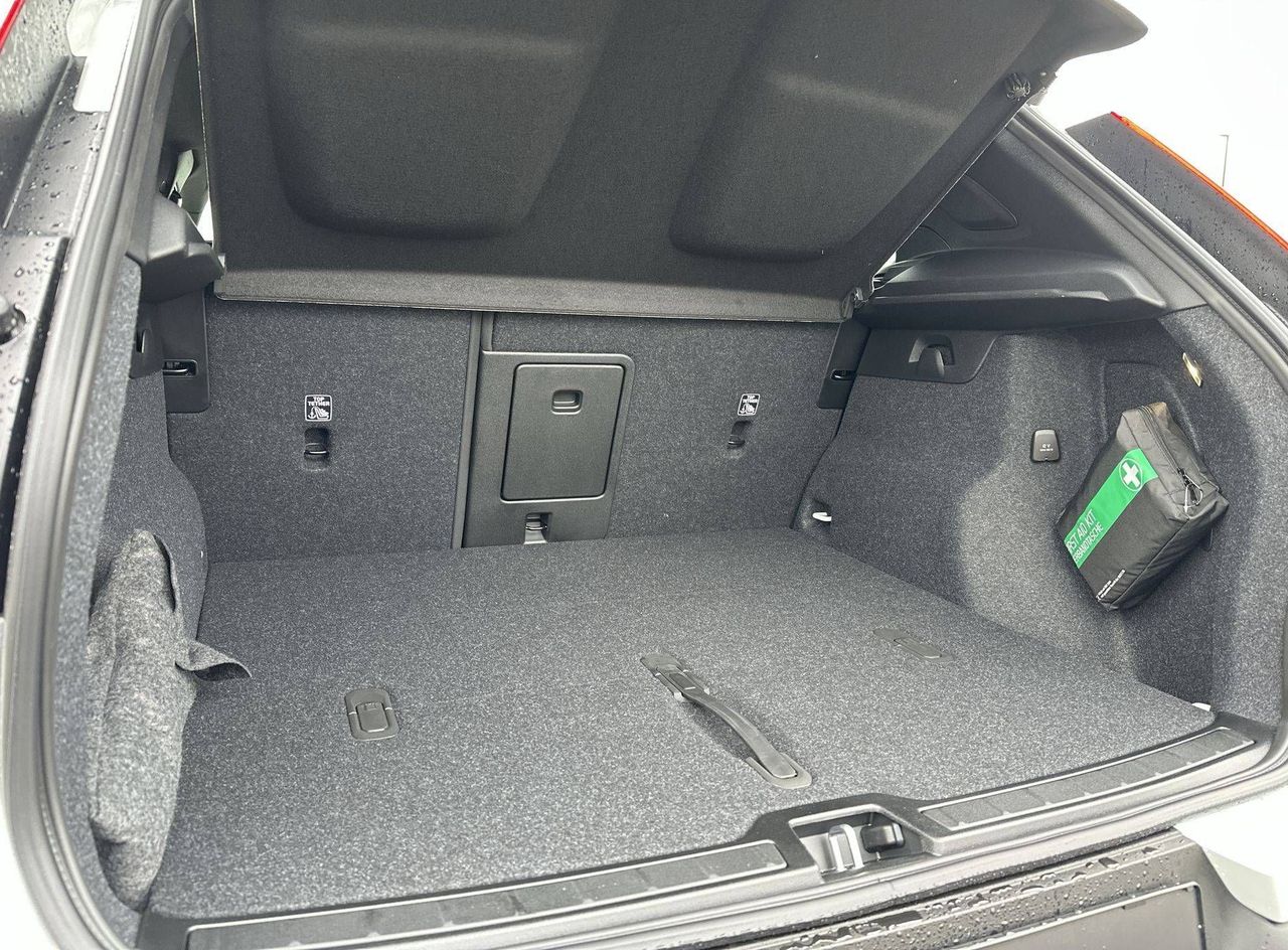 Zunanja slika - Volvo XC40 - B3 P Core AT DCT - 10