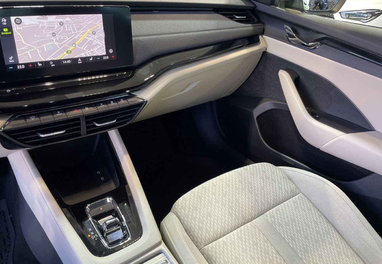 Zunanja slika - Škoda Octavia - VIRTUAL-NAVIGACIJA-LANE-RADAR-LED-DSG-ALU-KEYLESS - 9