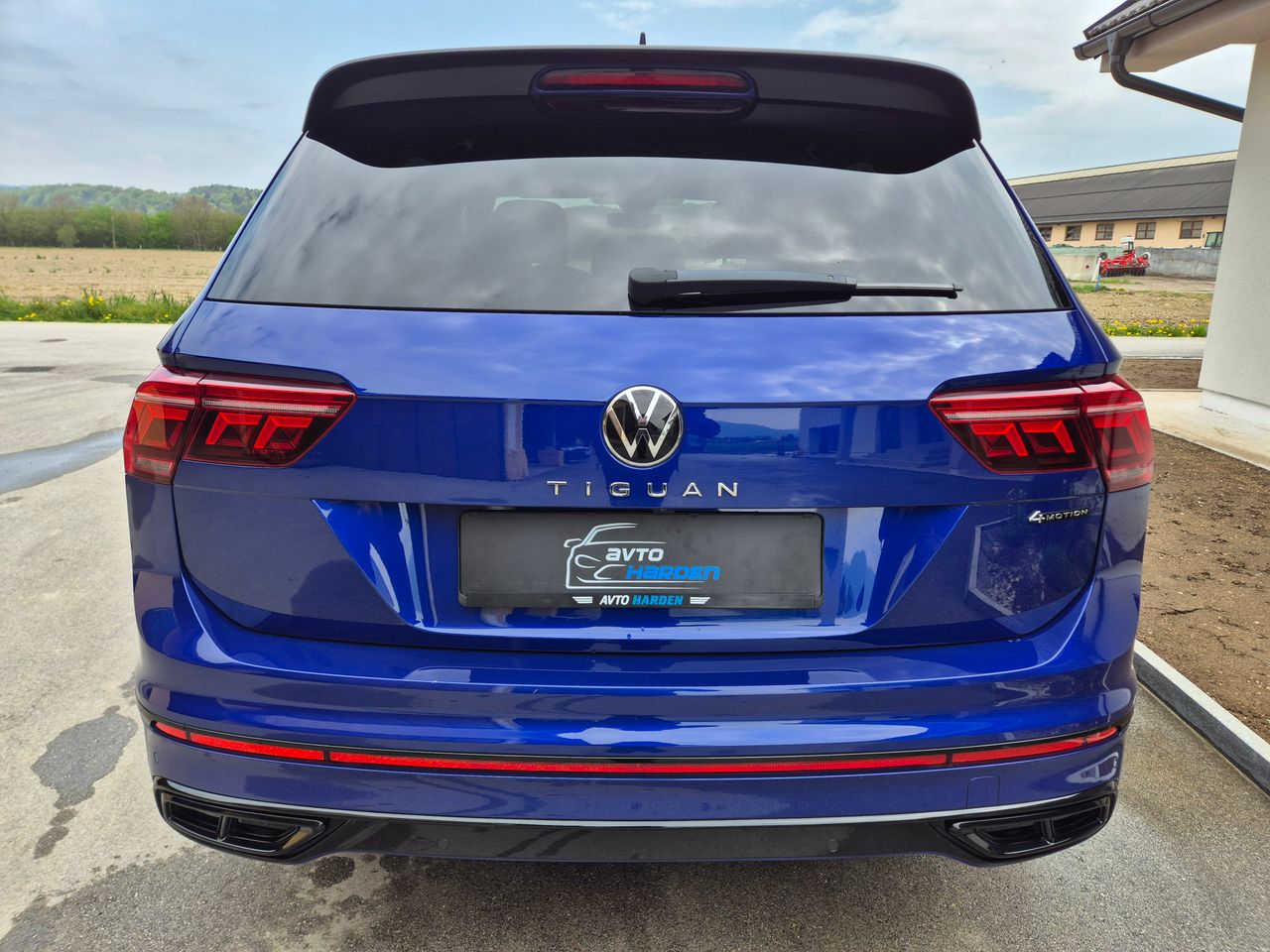 Zunanja slika - VW Tiguan - 4motion 2,0 TDI BMT R-Line DSG - 5