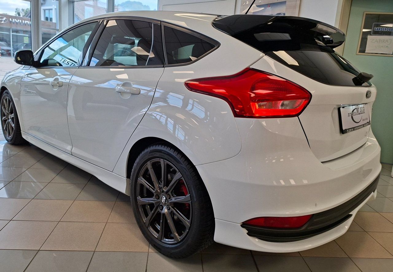 Zunanja slika - Ford Focus - ST 2.0 EcoBoost ST3 - 3