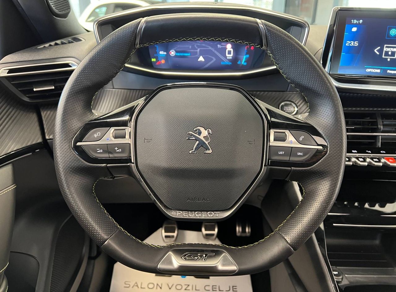 Zunanja slika - Peugeot 2008 - 1.2-130KM-GT-LINE-FULL-LED-KAM-PANO-VIRTUAL-ASSIST - 13