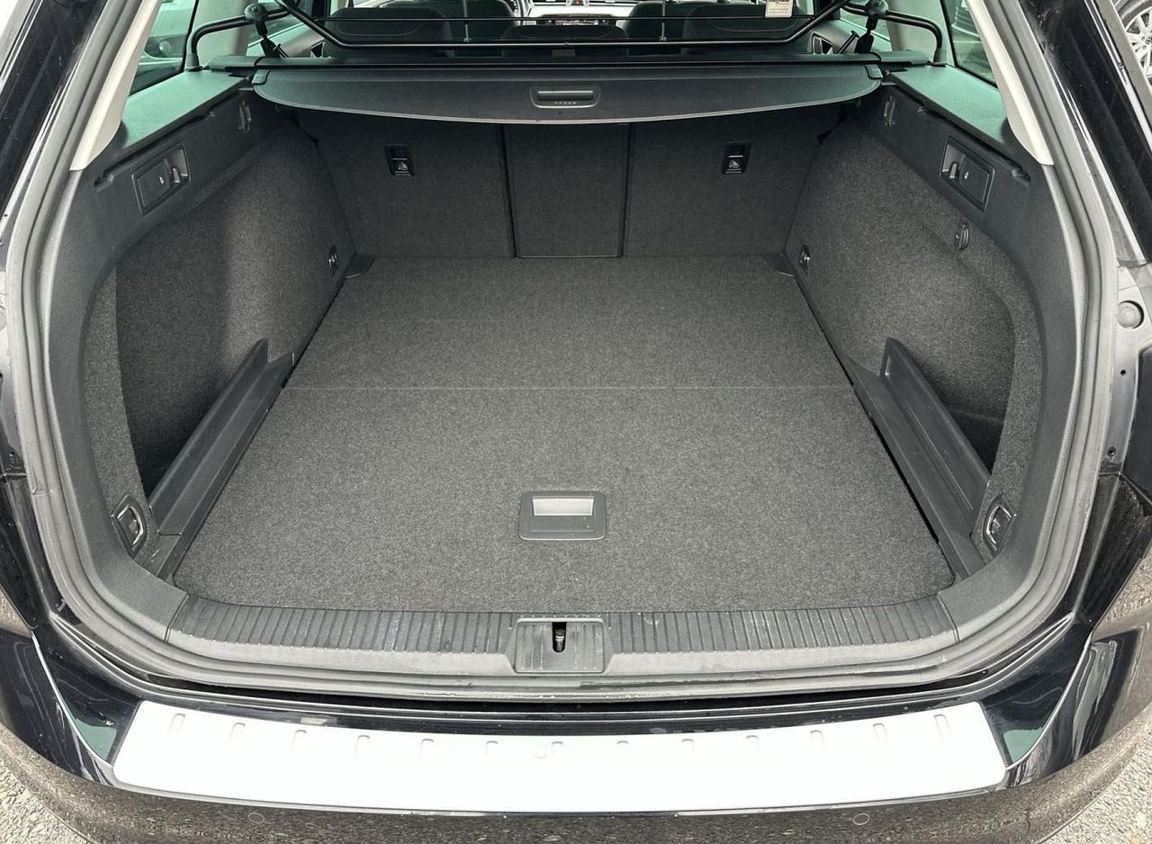 Zunanja slika - VW Passat - Variant 2.0 TDI Business ACC-KAMERA-GRETJE.SED+VOLAN - 10