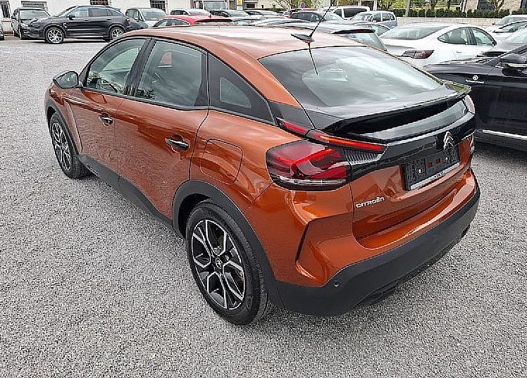 Zunanja slika - Citroën C4 - Električni 136KM - samo 62.000 km - PRIKAZAN DDV - 4
