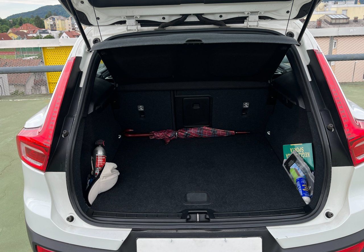 Zunanja slika - Volvo XC40 - T3 Momentum Avt. ACC. LED. NAVI. VZR. KAM. - 7