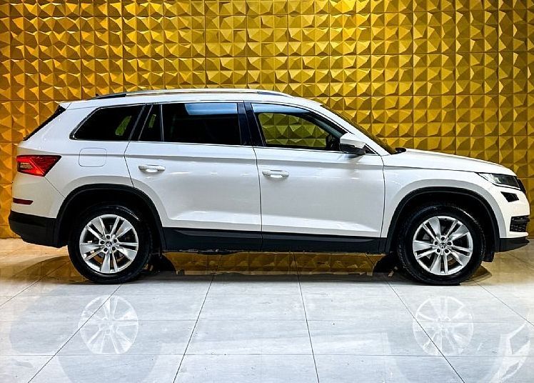 Zunanja slika - Škoda Kodiaq - 2.0 TDI 4X4 AUT.GRETJE VOLANA-360 KAMERA - 12