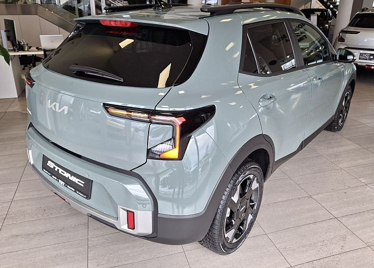 Zunanja slika - KIA Stonic - 1.0 T-GDi 73.6 kW  100 KM EX Pulse M T+ZIMSKE GUME - 4