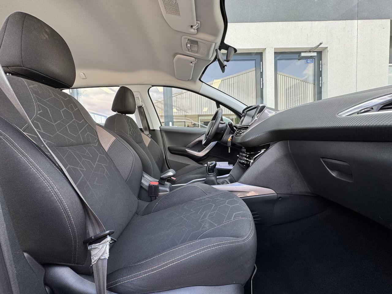 Zunanja slika - Peugeot 2008 - 1.6 VTi 120KM ACTIVE SLO 1.LASTNIK NAKUP NA OBROKE - 12