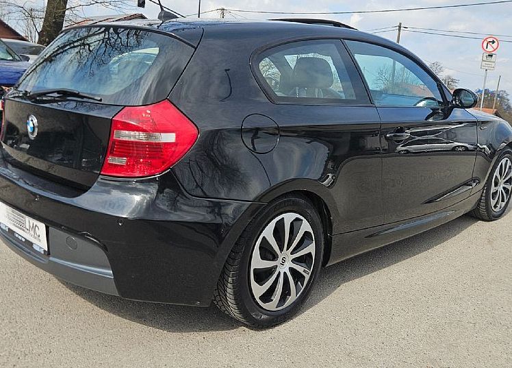 Zunanja slika - BMW Serija 1 - : 118d 143ks °M-PAKET° °STREŠNO OKNO° °XENON° - 9