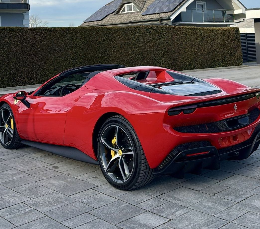 Zunanja slika - Ferrari 296 - GTS-SPYDER-830KM-CARBON-LIFT-AKRAPOVIČ - 3