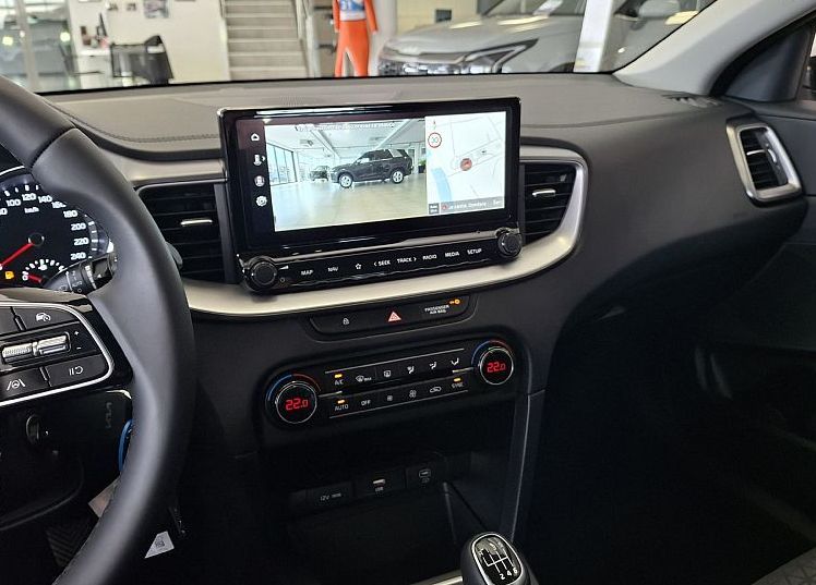 Zunanja slika - KIA Ceed - SW 1.5 T-GDi LX Champion+ ISG. M T 103 kW. VEČ BARV - 10