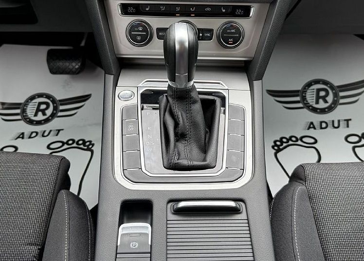 Zunanja slika - VW Passat - Variant 2.0|COMFORTLINE|VIRTUAL|GREJ.SEDEŽ|MEMORY|JAMSTVO - 14