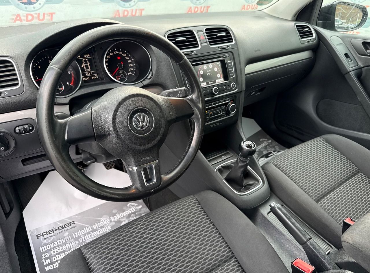 Zunanja slika - VW Golf - 2.0 TDI Comfortline|PARK.SENZ|VELIKI SERVIS - 8