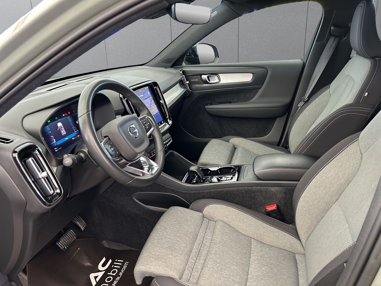 Zunanja slika - Volvo XC40 - B4P AWD Core Avt. - 6